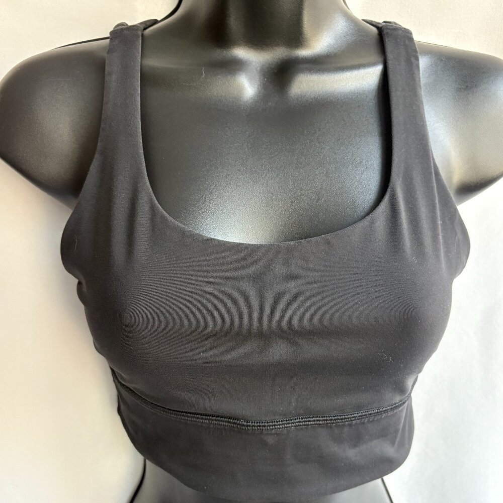 Lululemon Black Strappy Sports Bra Size 6 Yoga Gym Pilates Workout Criss Cross